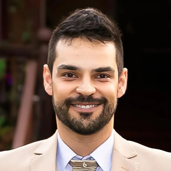 Cassiano Freitas, Coordenador de Marketing da EMCcamp Residencial